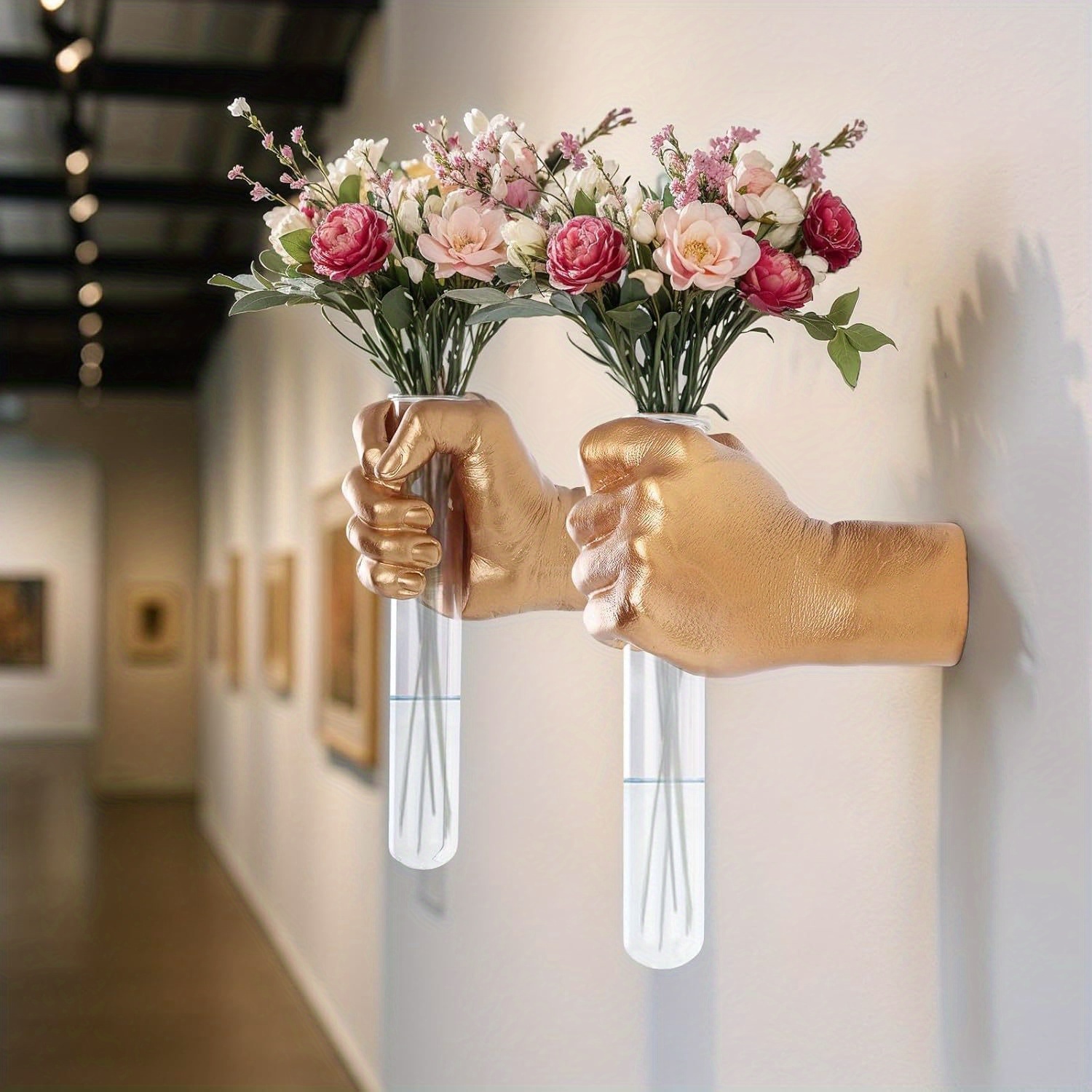 Resin Art Youtube - งานประติมากรรมติดผนังรูปมือ 1 ชิ้น แจกันเรซิ่นรูปกำปั้นพร้อมหลอดทดลองแก้ว ของตกแต่งบ้านสไตล์โมเดิร์นสำหรับห้องนั่งเล่น ห้องนอน